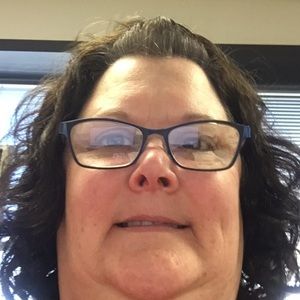 Meet your Posher, Apryl